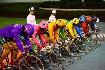 Keirin-starting