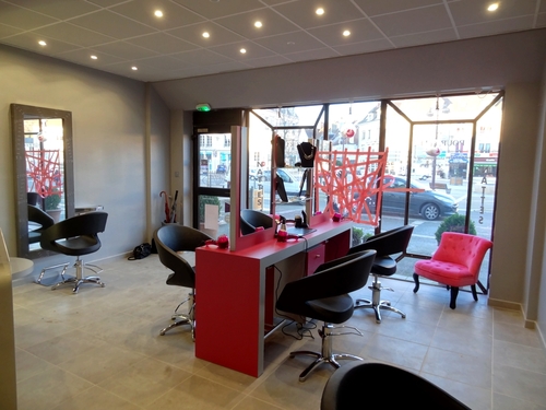 Le salon de coiffure Zora a pris des couleurs !