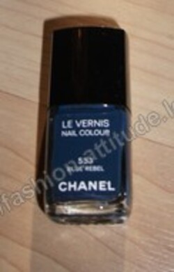 Bleu foncé ~ Chanel