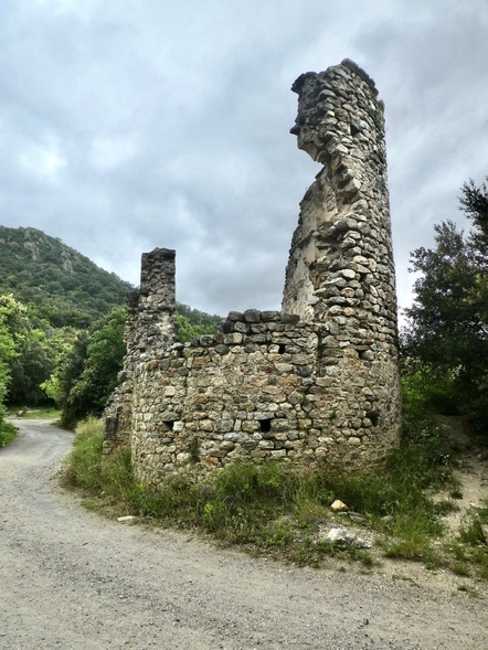 Peut être une image de monument