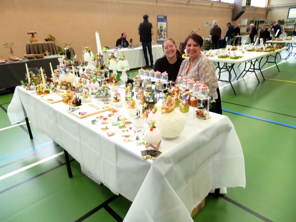 beaucoup d'artistes et artisans d'Art ont exposé au "salon des champignons" 2023 de la Société Mycologique du Châtillonnais