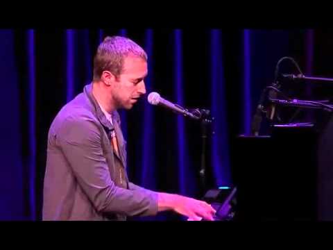 Coldplay - Yellow live HD (live at Apple Keynote)