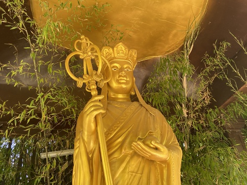 Pagode de Wat Thammapathip à Moissy Cramayel
