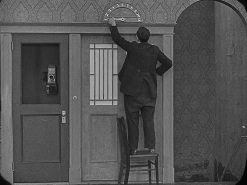 Malec l’insaisissable, The goat, Buster Keaton, 1921