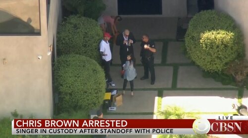 Chris Brown arrêté pour agres­sion à main armée