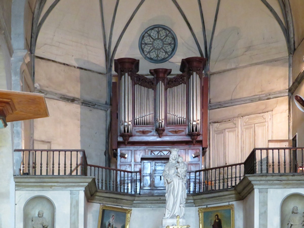 "Orgues, Musique et Voix" nous a  invités à une itinérance musicale entre les orgues restaurés de deux églises de Châtillon sur Seine....