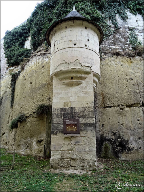 Photos de l'échauguette défensive du Château de Bréze