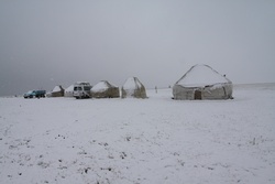 Le campement sous la neige