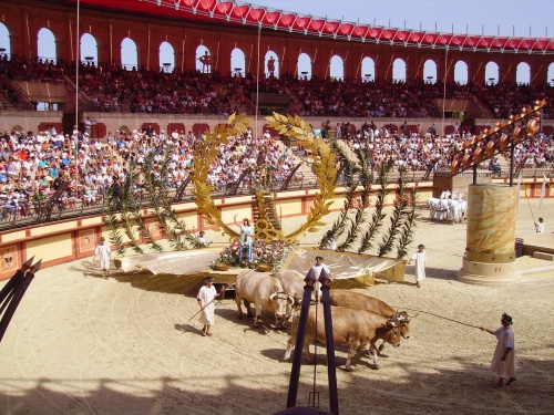 JOURNEE EXCEPTIONNELLE AU PUY DU FOU? TEMPS TRES CHAUD, SPECTABLES MERVEILLEUS? on en a pris plein les yeux