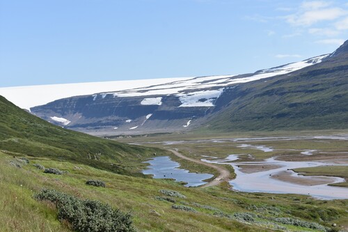 De Laugarhóll à Laugarhóll via Kaldalón