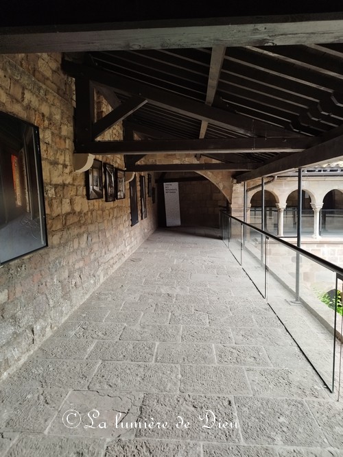 Fréjus, le cloître de la cathédrale saint Léonce