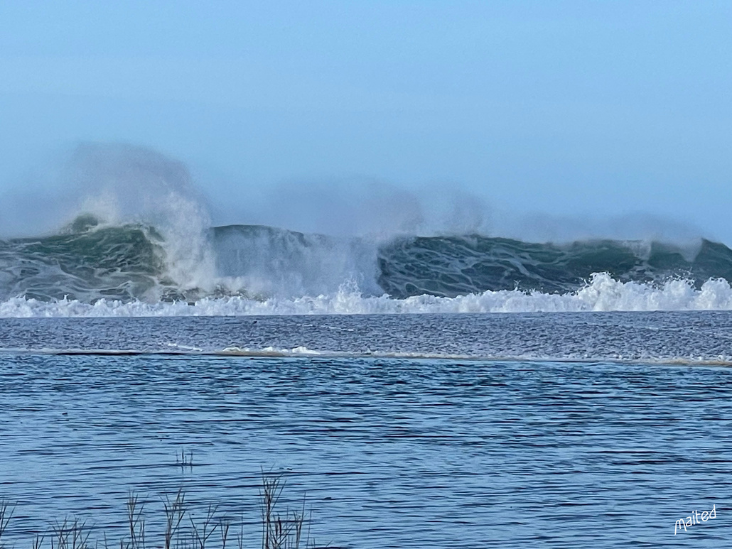 Quelques vagues côté grande plage