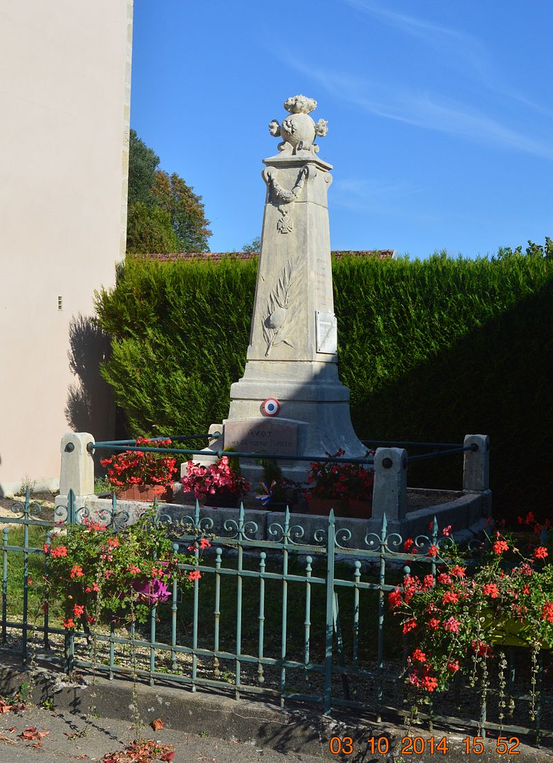 Avot, Cote-d'Or, War Memorial.JPG