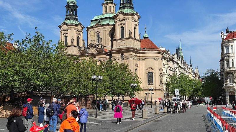 Prague début.