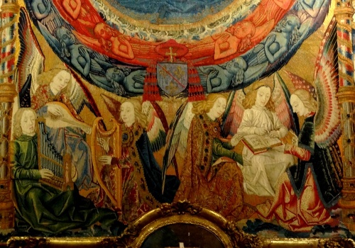 Les vitraux , la sacristie et le Trésor de la cathédrale Saint-Etienne de Sens...
