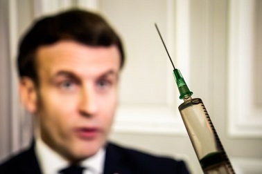 Son dernier "coup" les vaccinés contre les non-vaccinés ...