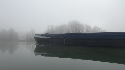 Du brouillard , des bateaux
