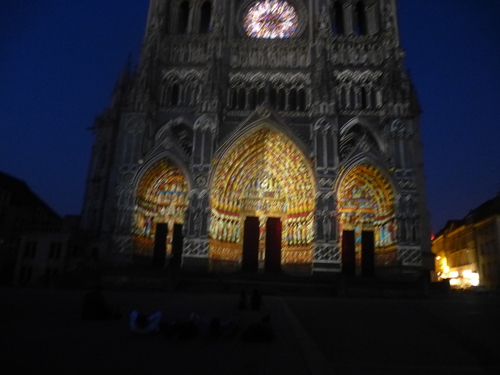 CATHEDRALE D'AMIENS .  ECLAIRAGE