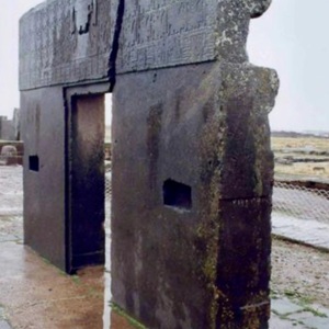 Puma Punku citadel - Temple of Sun entrance 560-600 ac
