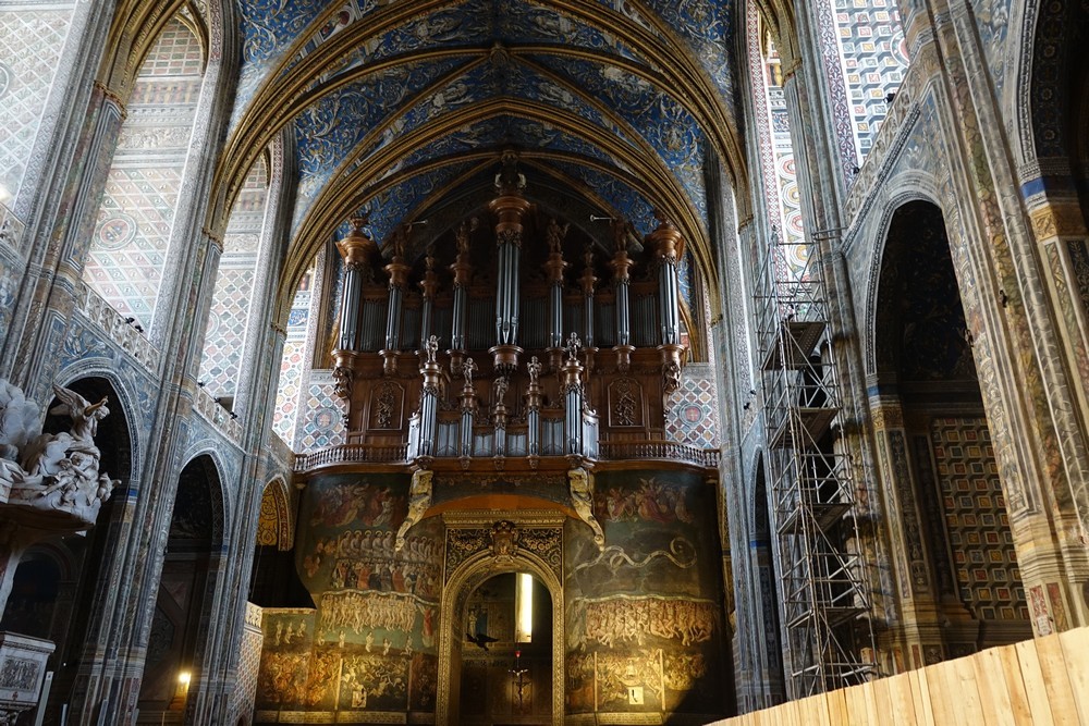 La cathédrale Sainte-Cécile, à Albi : orgue et fresques...