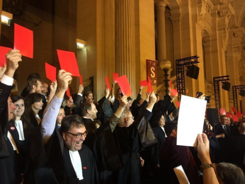 Acte LXVI, les gilets jaunes sont parmi nous