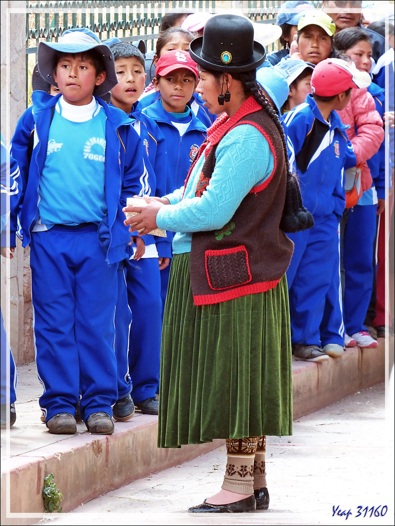 Route vers Cuzco : Scènes de rue - Pukara (Pucara) - Pérou