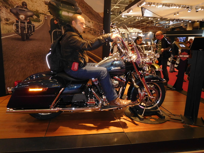 Mercredi 2 décembre 2015 - Salon de la moto à Paris, porte de Versailles