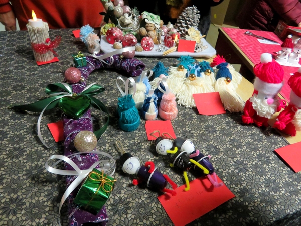 Le marché de Noël de l'école Saint-Bernard a recelé des merveilles, réalisées par les élèves et leurs amies cigales et fourmis.....