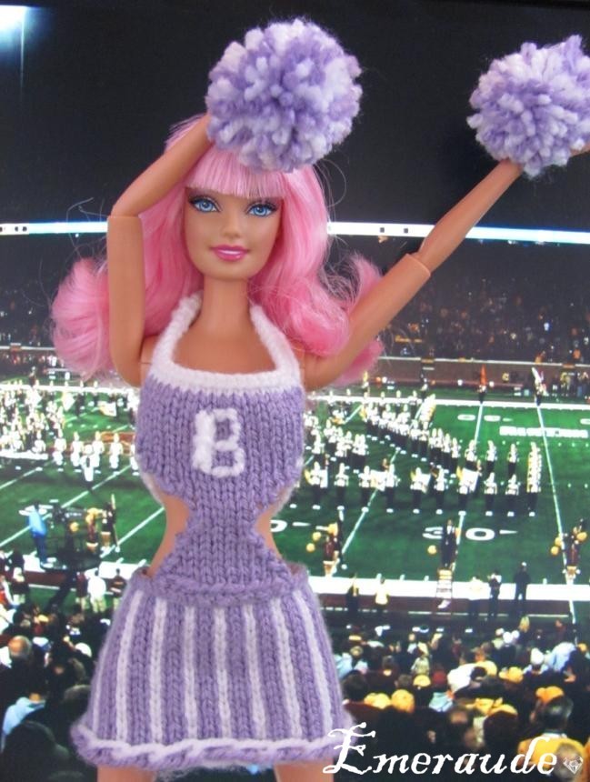 Tricot ou Crochet: tenue de Pom-Pom girl pour Barbie