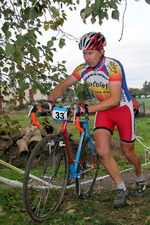 22ème Cyclo cross UFOLEP d’Allennes les Marais ( Séniors – Féminines 