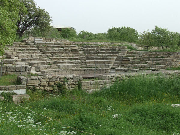 Vestiges de l'amphithéatre de Troie