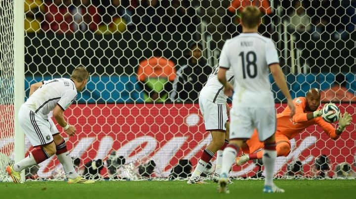 Lundi 30.6.2014 à Porto Alegre Allemagne-EN 2-1 après prolongations