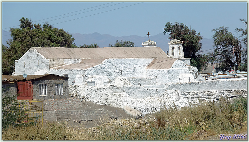 19/03/2022 : cette virée dans le Désert d'Atacama va se terminer par un stop à San Francisco de Chiu-Chiu et la visite extérieure de sa superbe église datant de 1621, la plus ancienne du Chili
