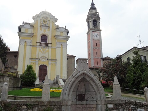 Arona sur le Lac Mazeur en Italie (photos)