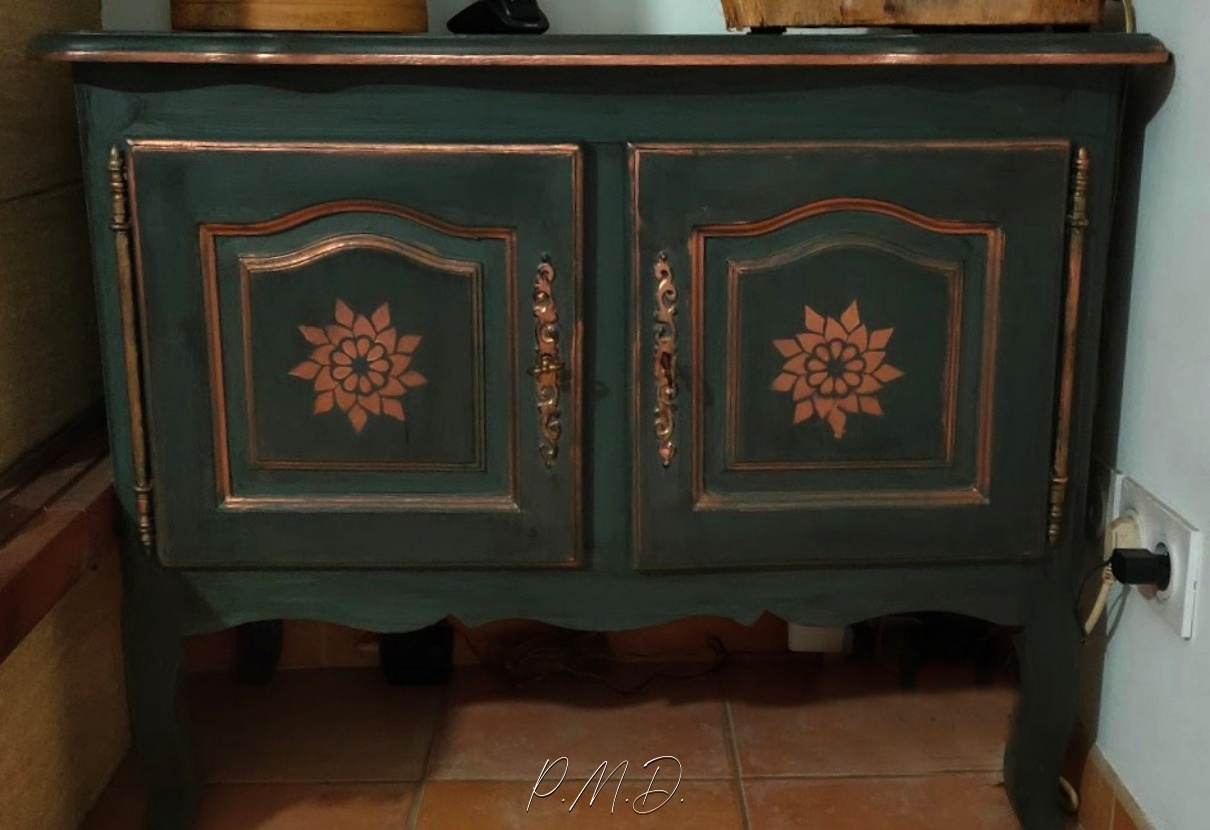 2022 - Restauration et relooking de meuble (avant image 13) - ND