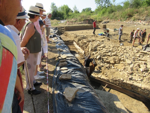 Les adhérents de la Société Archéologique et Historique du Châtillonnais (SAHC) ont visité pour la dernière fois les fouilles à Vix
