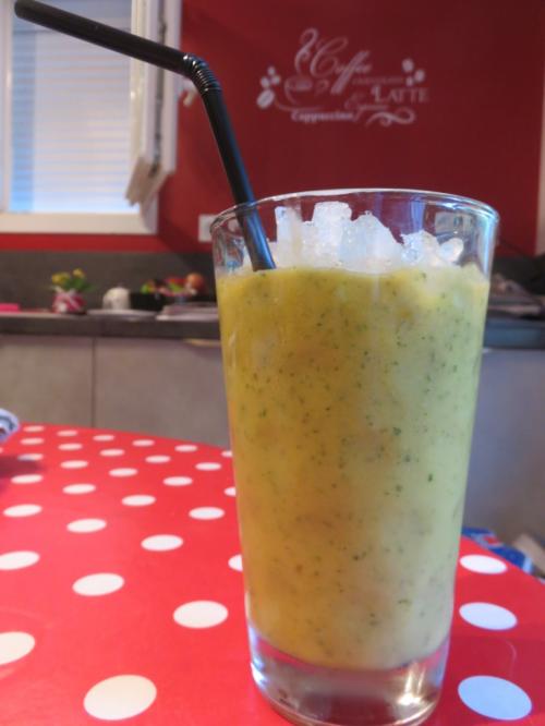 Smoothie à banane et mangue