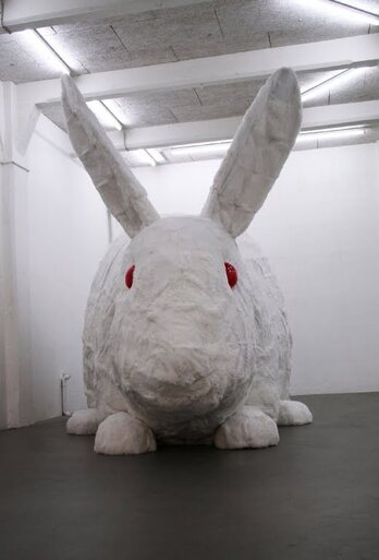 Des histoires de lapins dans la sculpture 