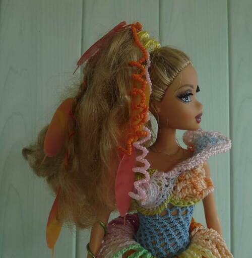 Défi styliste : Barbie futuriste ..Embrasement...