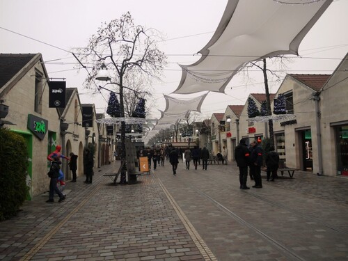 L’étonnante histoire de Bercy Village