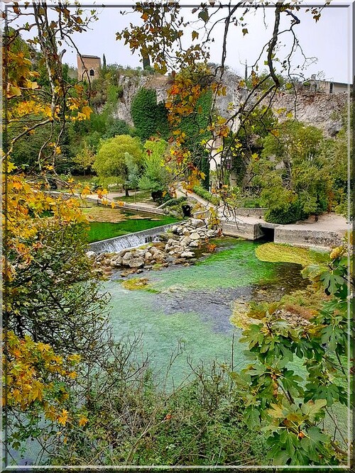 1026 - Fontaine de Vaucluse (84)