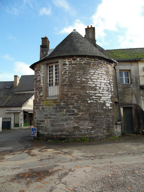 -Tour de protection de la porte Saint-Michel-XVè siècle (Malestroit)