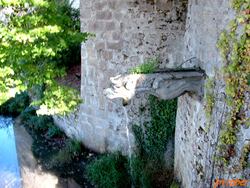 Limousin : Le château fort de Nieul (87) édifié au 12e siècle, puis.............