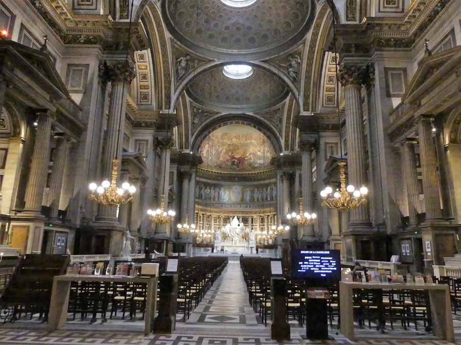 79  ANS A PARIS -  EGLISE  DE LA  MADELAINE