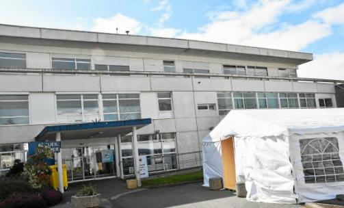 Dès la fin mars, lors de la première vague pandémique, une tente avait été dressée dans la cour de l’hôpital de Carhaix pour l’accueil des patients présentant les symptômes de la covid. Une unité...