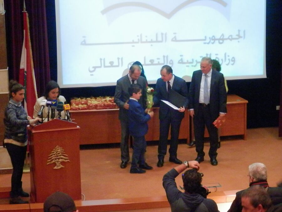 Les performances d'élèves libanais à l'international récompensées par la Ministre de l'Education.