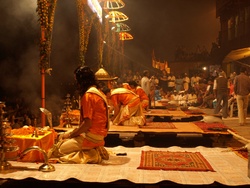 Varanasi le soir.. lieu de prières