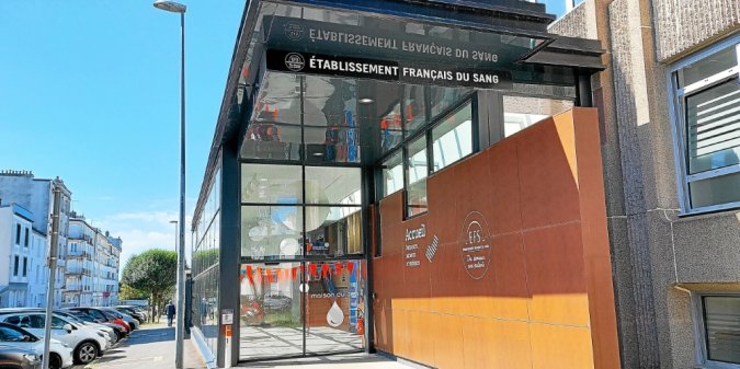 L’établissement français du sang emploie environ 90 salariés sur Brest, entre son site de la rue Félix-Le Dantec et le site de distribution de produits sanguins à l’hôpital de la Cavale Blanche.