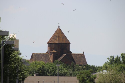 Etchmiazin et l'Église arménienne