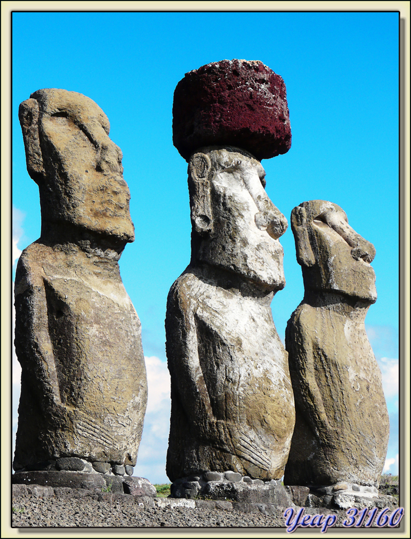 Ahu Tongariki et 3 de ses 15 Moai - Rapa Nui (île de Pâques) - Chili